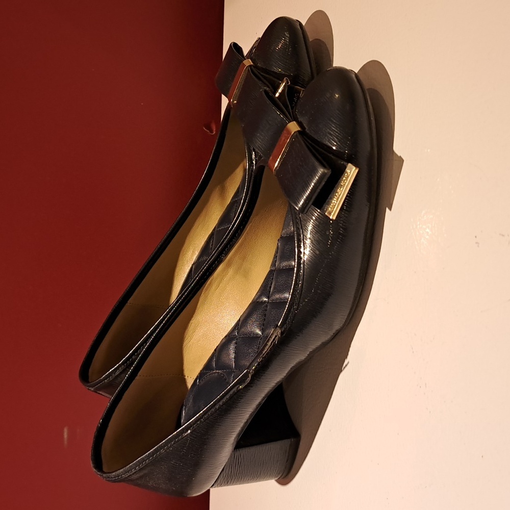 Michael Kors Blue Leather Heels with Bow Detail